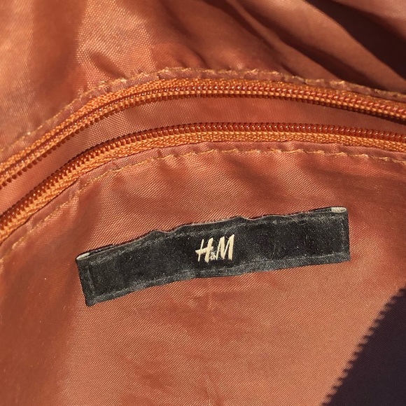 Brown Fringe Purse (90% brand new) - Picture 3 of 5